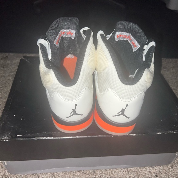 Shattered Backboard Jordan 5s - Picture 4 of 6